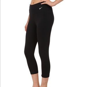 Nike Legend Dri-FIT Cotton-Blend Capri Leggings